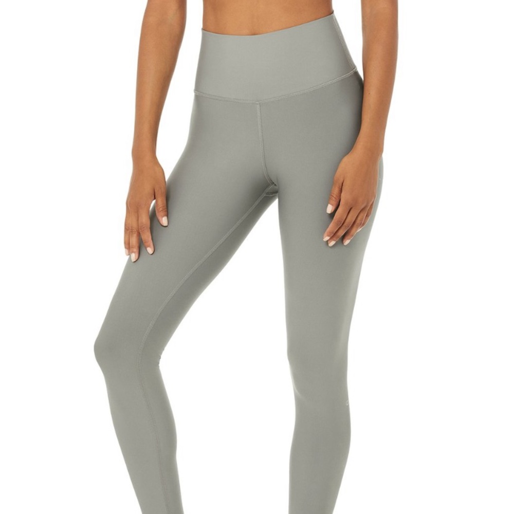 Alo airlift leggings in color sterling